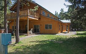 Diamondstone Guest Lodges